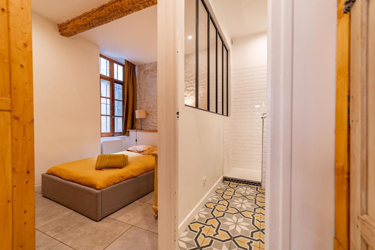 L'Elegance De La Pierre Au Pied De La Maison Carree - Une Nuit A Nîmes Kültér fotó